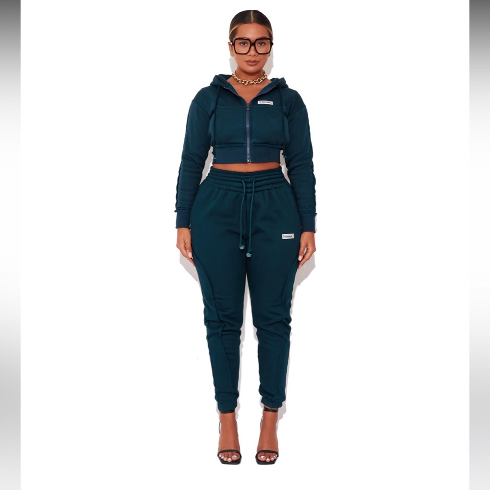 BBXBRAND CROPPED HOODIE